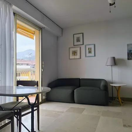 Bright And Spacious Seaside Studio Apartment Roquebrune-Cap-Martin Exterior photo